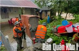 Hơn 60 cán bộ, chiến sĩ hỗ trợ người dân khắc phục hậu quả cơn bão số 10 trên địa bàn tỉnh Lạng Sơn